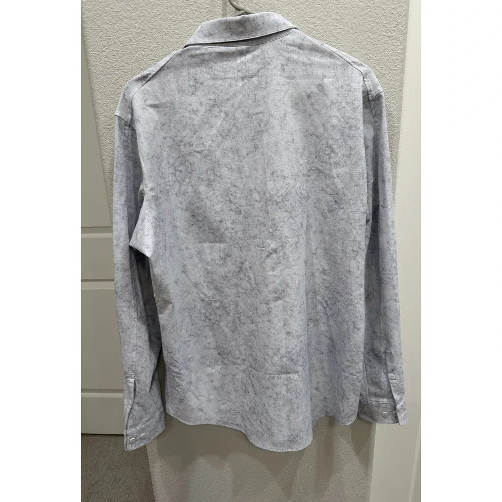 Men's LULULEMON Long Sleeve Airing Easy Button-down Shirt Gray marble-style L